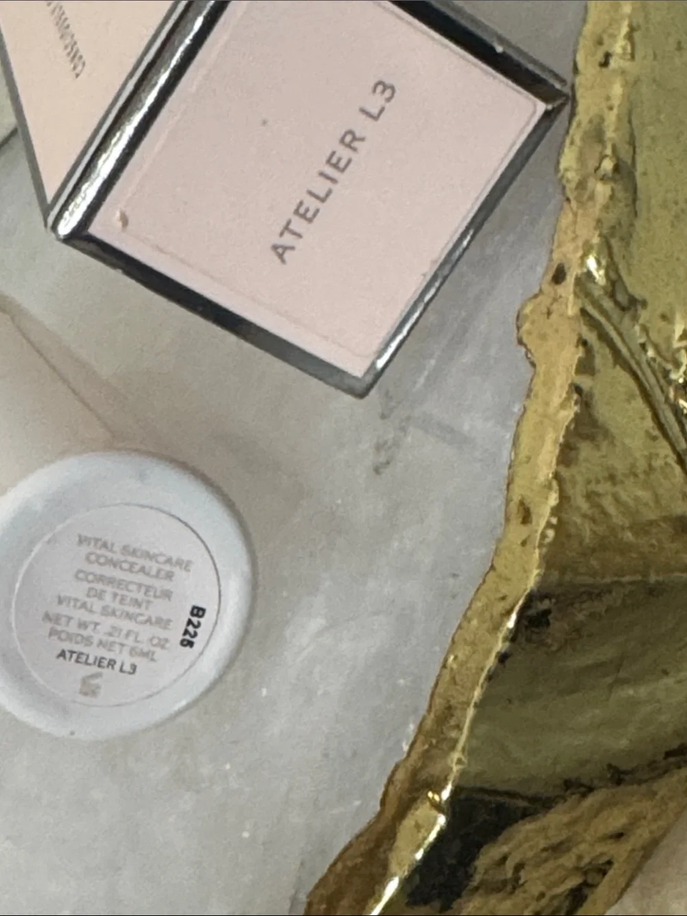 Westman Atelier Stick Concealer - L3 Light